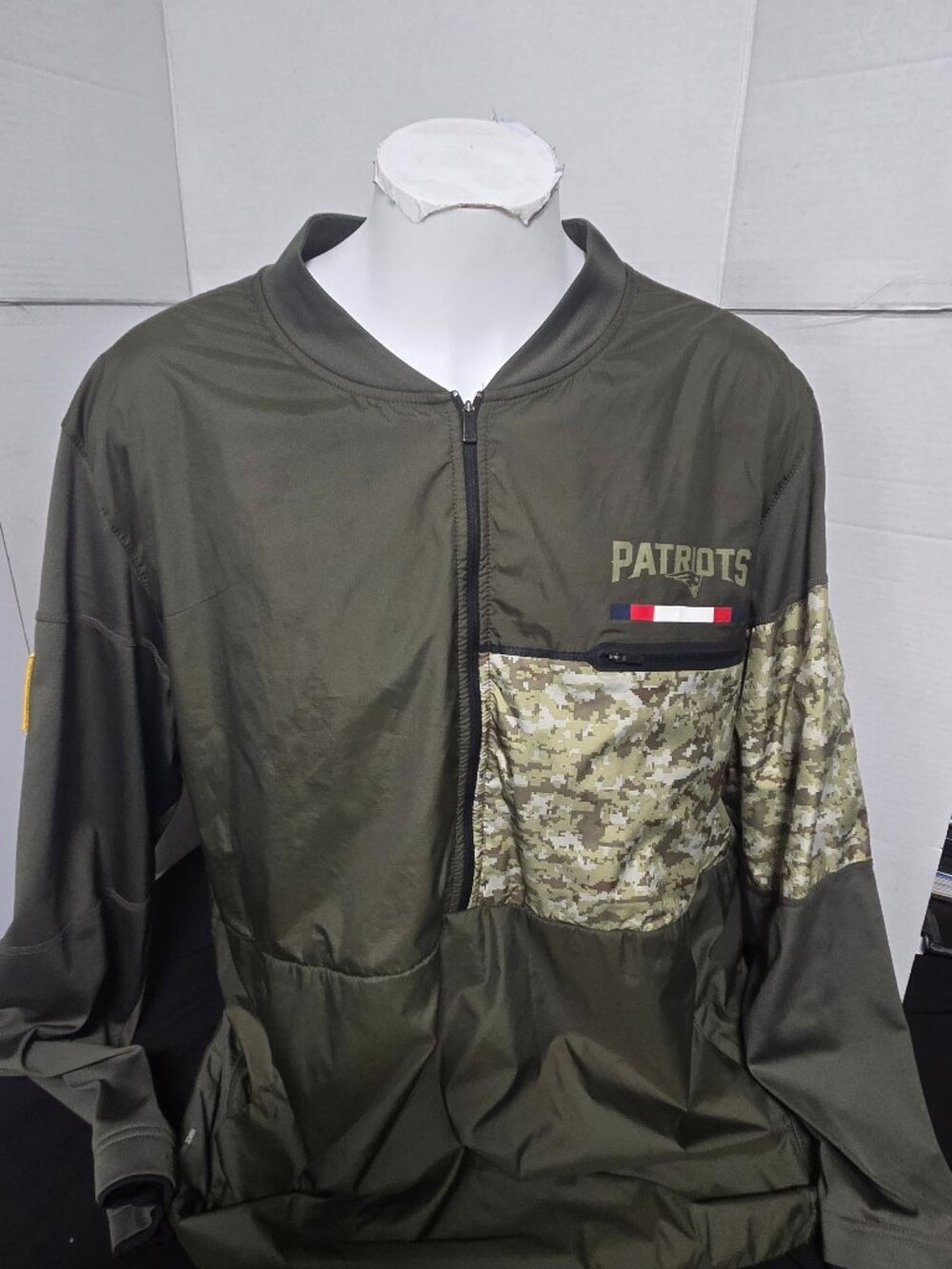 Nike NFL New England Patriots Salute to Service NikeShield Pullover Jacket 3XL C